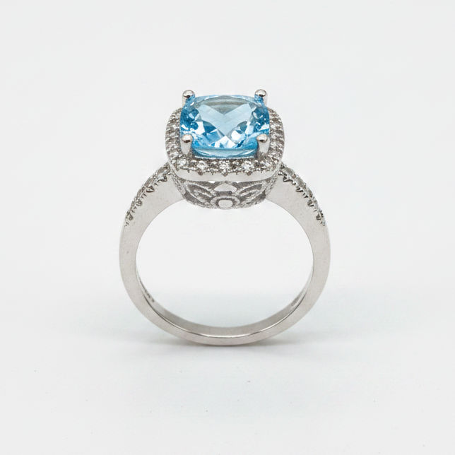 14KW Diamond & Blue Topaz Ring