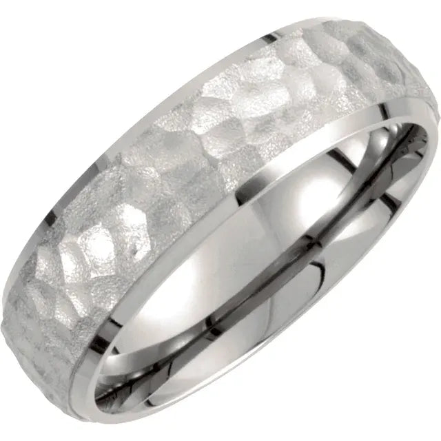 BEVELED-EDGE INLAY BAND WITH HAMMER FINISH